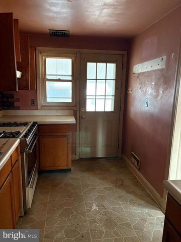 7832 ROCKBOURNE RD, Baltimore, MD 21222