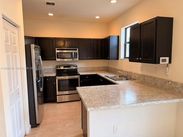 3767 SE 3rd Ct, Homestead, FL 33033