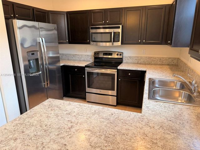 3767 SE 3rd Ct, Homestead, FL 33033