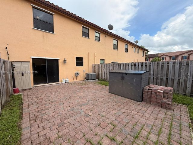 3767 SE 3rd Ct, Homestead, FL 33033