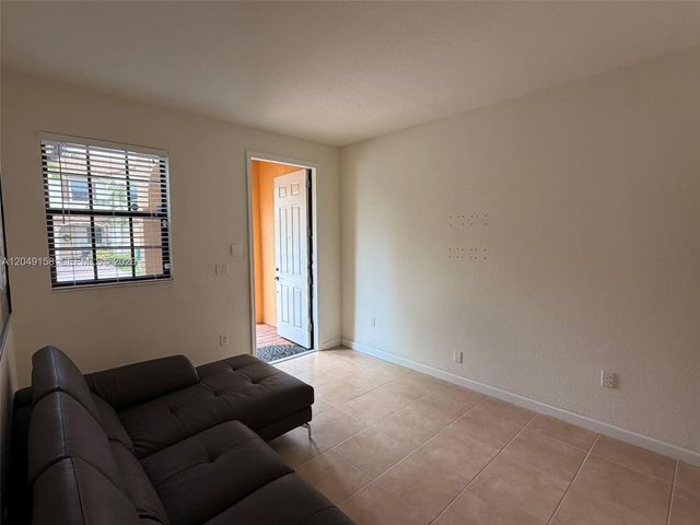 3767 SE 3rd Ct, Homestead, FL 33033
