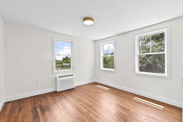 38 Siasconset Dr, Bourne, MA 02562