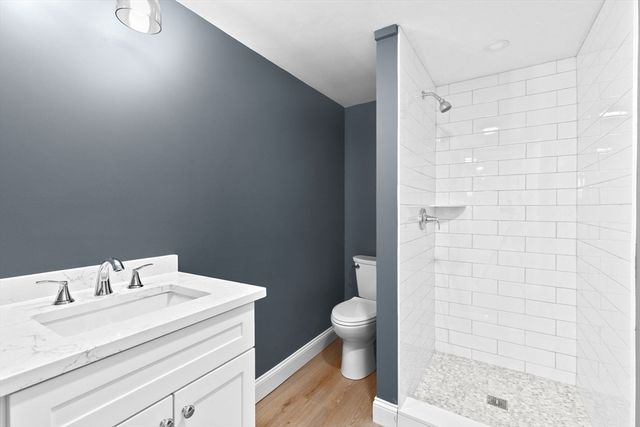 38 Siasconset Dr, Bourne, MA 02562