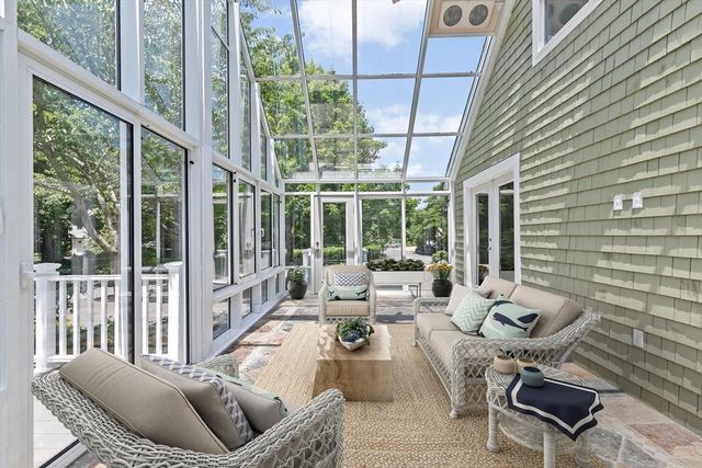 38 Siasconset Dr, Bourne, MA 02562