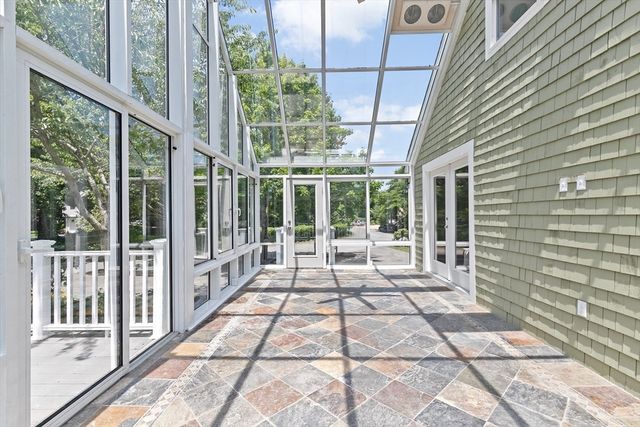 38 Siasconset Dr, Bourne, MA 02562