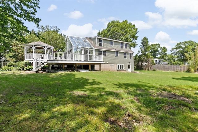 38 Siasconset Dr, Bourne, MA 02562