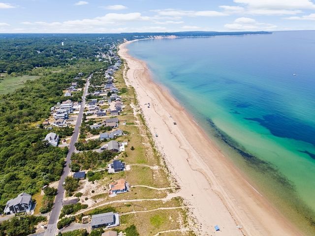 38 Siasconset Dr, Bourne, MA 02562