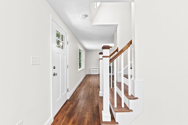 38 Siasconset Dr, Bourne, MA 02562