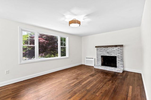 38 Siasconset Dr, Bourne, MA 02562