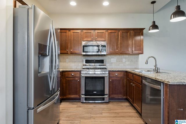 1044 CRAWFORD COURT, Chelsea, AL 35043