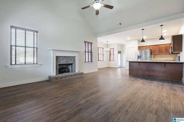 1044 CRAWFORD COURT, Chelsea, AL 35043