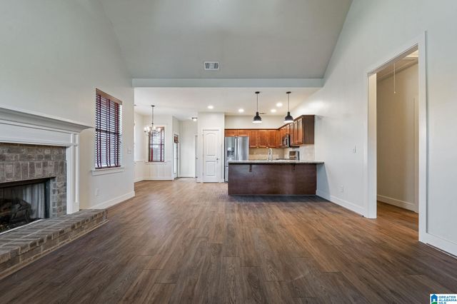 1044 CRAWFORD COURT, Chelsea, AL 35043