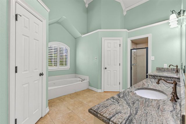 6400 Creekside Drive, Greenville, TX 75402
