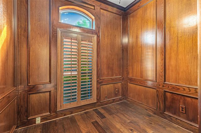 6400 Creekside Drive, Greenville, TX 75402