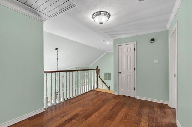 6400 Creekside Drive, Greenville, TX 75402