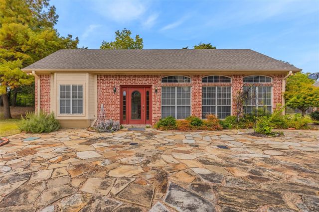 6400 Creekside Drive, Greenville, TX 75402