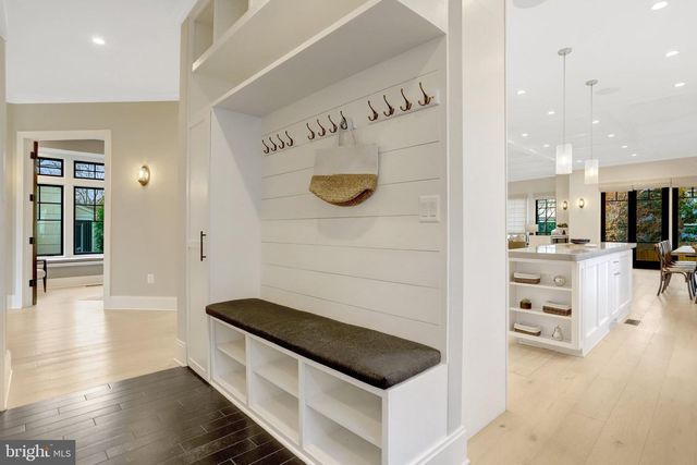 710 N HIGHLAND ST, Arlington, VA 22201