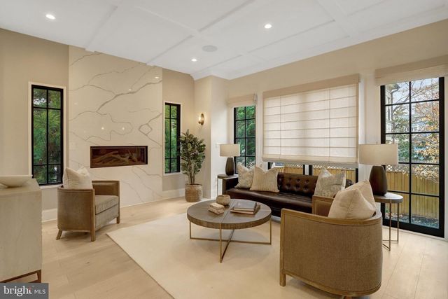 710 N HIGHLAND ST, Arlington, VA 22201