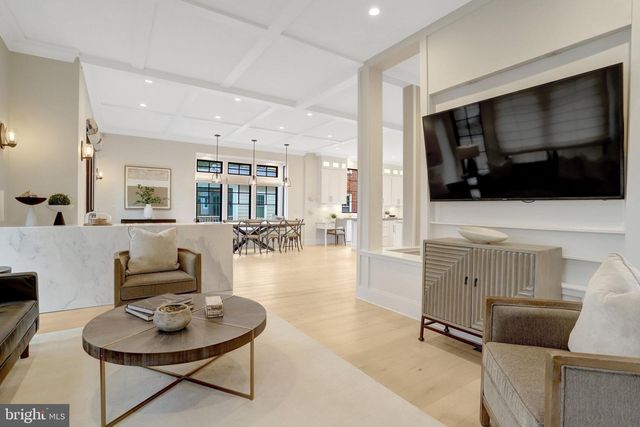 710 N HIGHLAND ST, Arlington, VA 22201