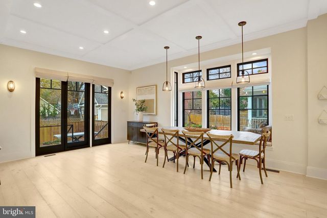 710 N HIGHLAND ST, Arlington, VA 22201