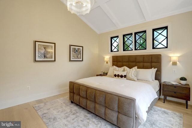 710 N HIGHLAND ST, Arlington, VA 22201