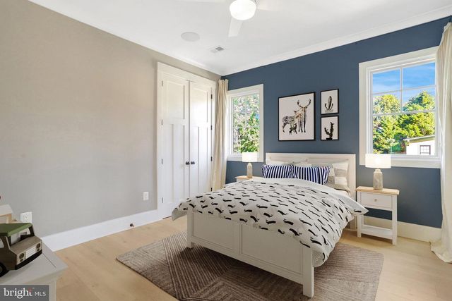 710 N HIGHLAND ST, Arlington, VA 22201