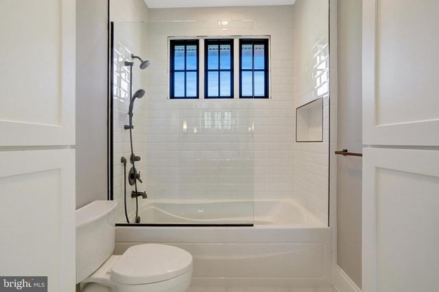 710 N HIGHLAND ST, Arlington, VA 22201