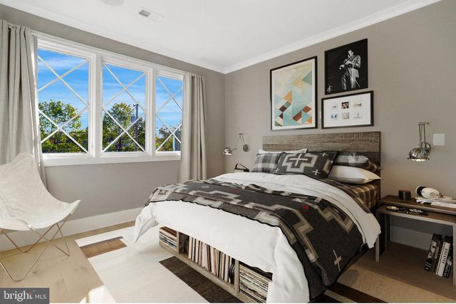 710 N HIGHLAND ST, Arlington, VA 22201