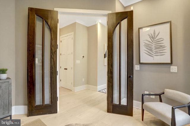 710 N HIGHLAND ST, Arlington, VA 22201