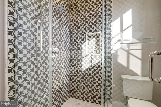 710 N HIGHLAND ST, Arlington, VA 22201