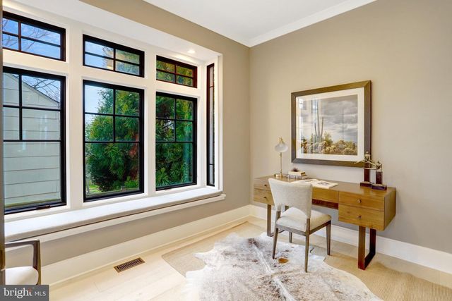 710 N HIGHLAND ST, Arlington, VA 22201