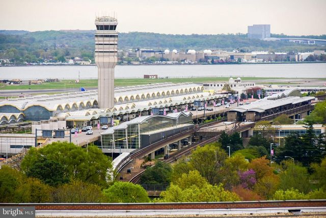 710 N HIGHLAND ST, Arlington, VA 22201