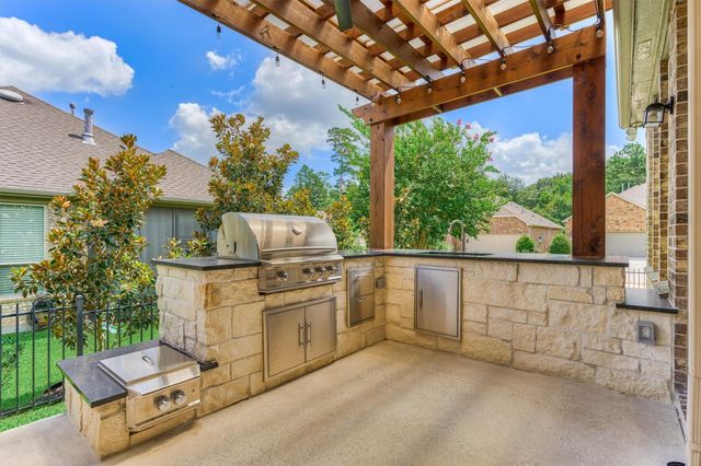 108 Wild Wick Way, Spring, TX 77382