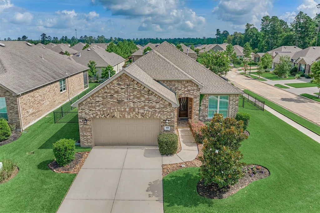 108 Wild Wick Way, Spring, TX 77382