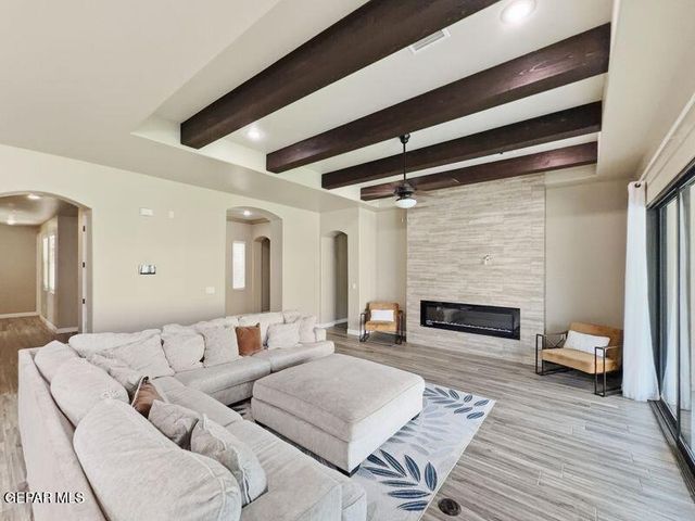 12277 CLIFTON HILL Road, Horizon City, TX 79928