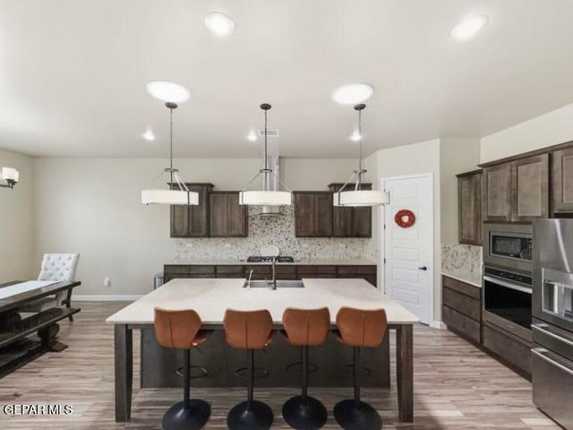 12277 CLIFTON HILL Road, Horizon City, TX 79928