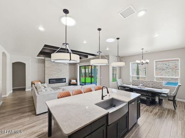 12277 CLIFTON HILL Road, Horizon City, TX 79928