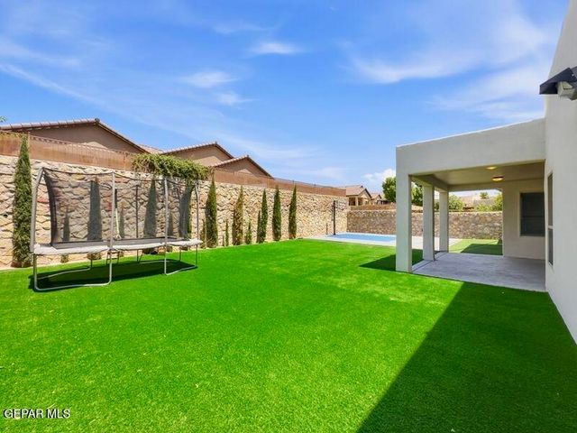 12277 CLIFTON HILL Road, Horizon City, TX 79928