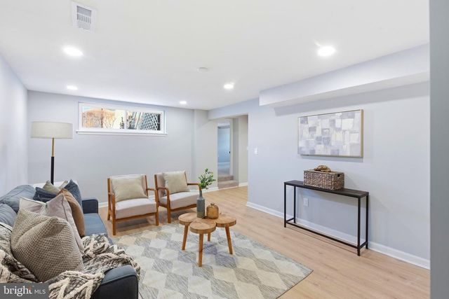 1020 CARRINGTON AVE, Capitol Heights, MD 20743