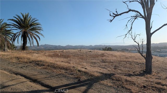 1 Hill Avenue, Lake Elsinore, CA 92530
