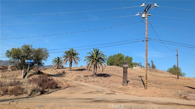 1 Hill Avenue, Lake Elsinore, CA 92530