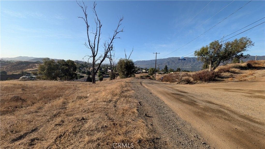 1 Hill Avenue, Lake Elsinore, CA 92530 — photo 3