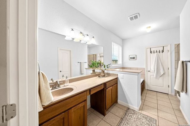 24734 Glass Canyon, San Antonio, TX 78260