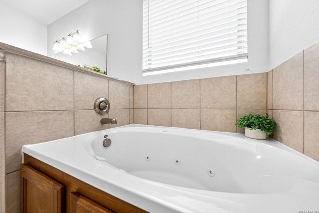 24734 Glass Canyon, San Antonio, TX 78260