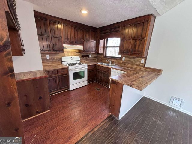 4017 Joshua Lane, Douglasville, GA 30135