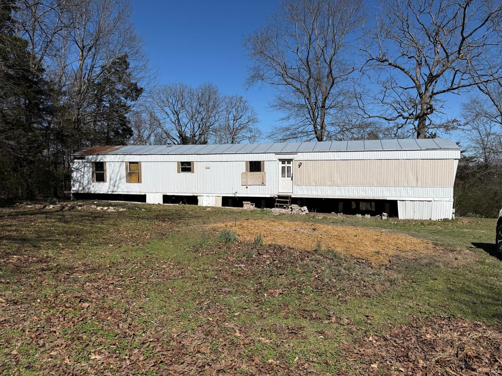 815 Blackwell Ferry Road, Kirbyville, MO 65679