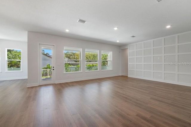 3601 E TAMPA CIRCLE, Tampa, FL 33629