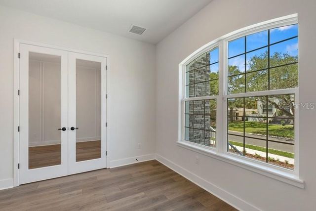 3601 E TAMPA CIRCLE, Tampa, FL 33629