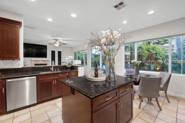 6442 Kinglet Way, Carlsbad, CA 92011