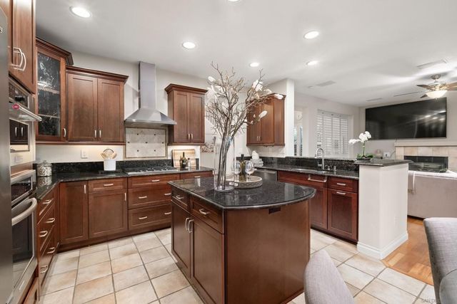 6442 Kinglet Way, Carlsbad, CA 92011